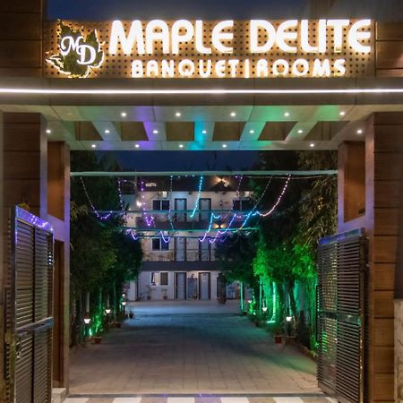 Maple Delite Hotel Lucknow Ngoại thất bức ảnh