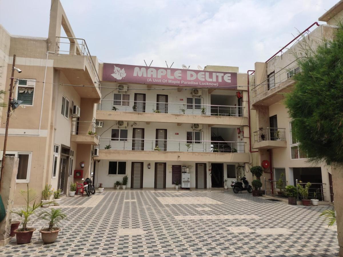 Maple Delite Hotel Lucknow Ngoại thất bức ảnh