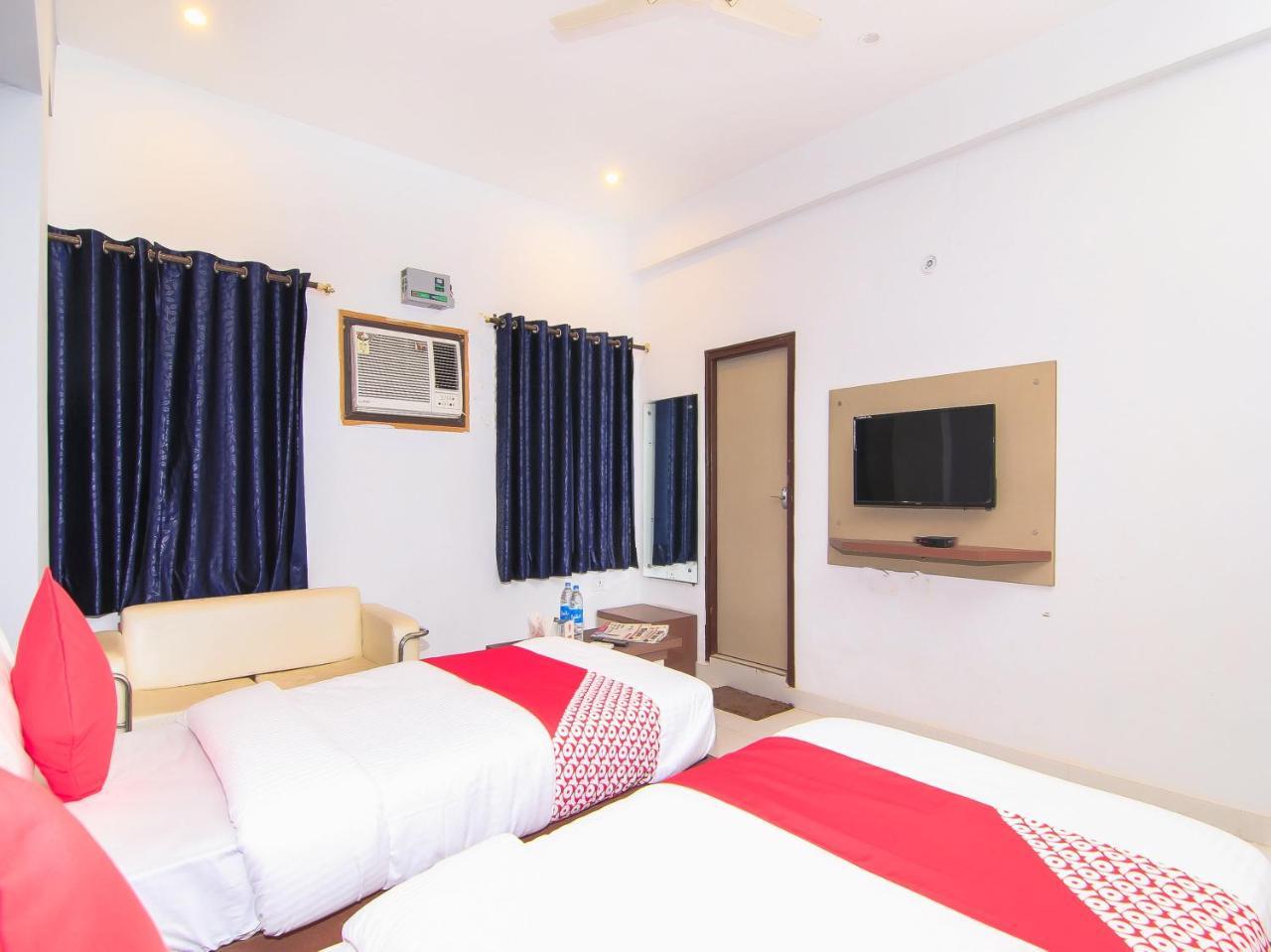 Maple Delite Hotel Lucknow Ngoại thất bức ảnh